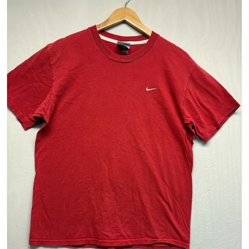 Nike T-Shirt Mens Red White Logo CrewNeck Short Sleeve Comfort Everyday Wear Y2K